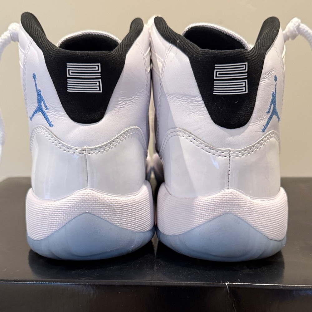 Air Jordan 11 Retro Legend Blue - Picture 3 of 8